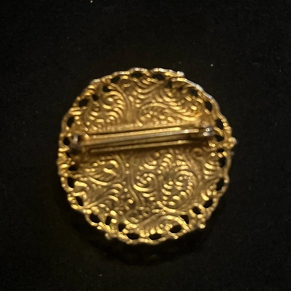Vintage 1928 Gold Floral Brooch with Pink Roses